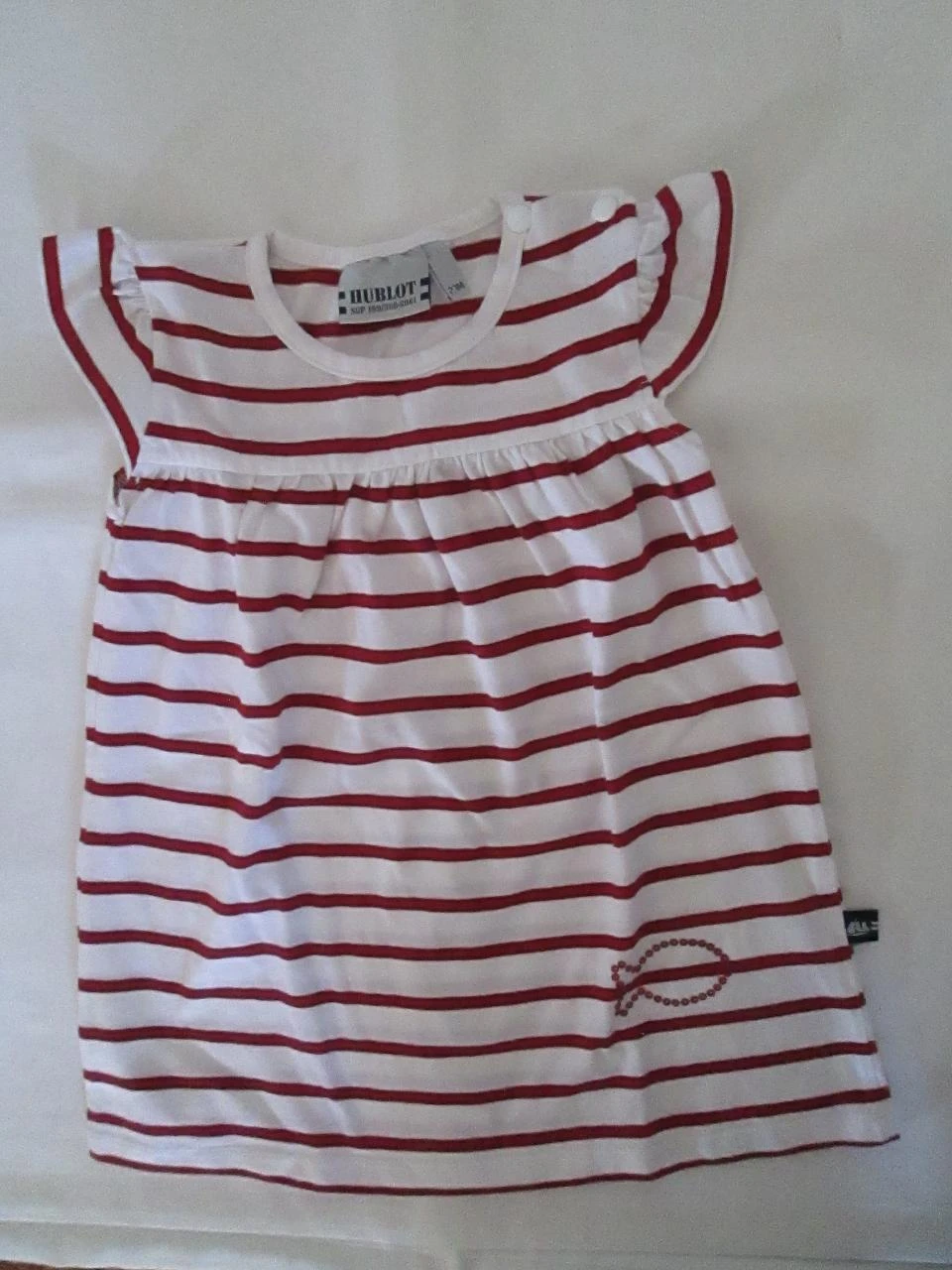 Robe blanche rayures rouges